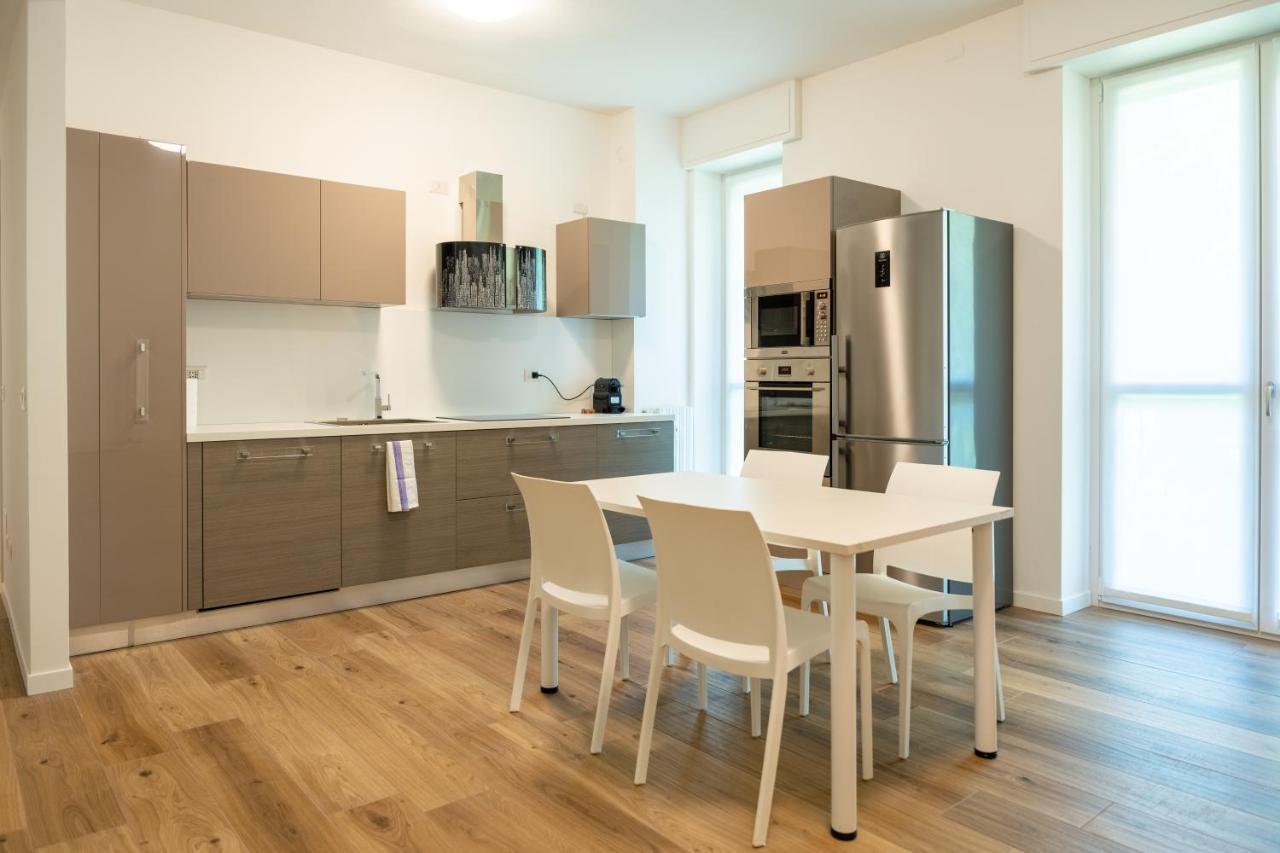 Апартаменты 15Min Metro Duomo - Rho Fiera - Skyscraper Kitchen Милан Экстерьер фото